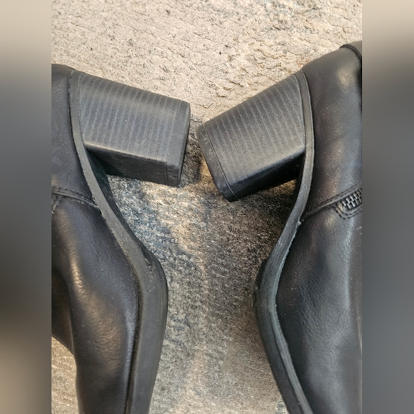 Black Ankle Boots with Buckle Detail And Chunky Heel - Picture 3 of 8